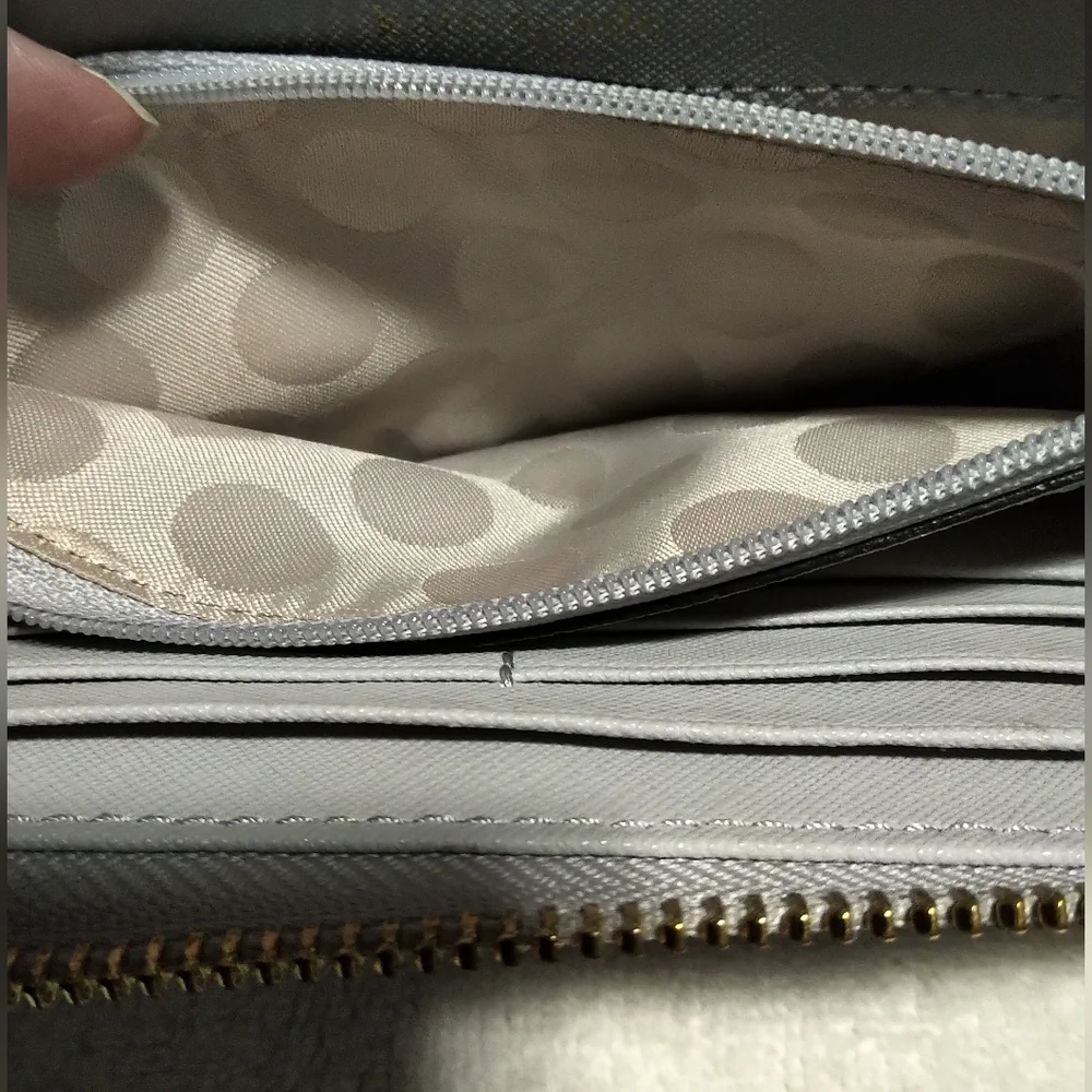 Kate Spade Zippy Liight Purple Wallet
